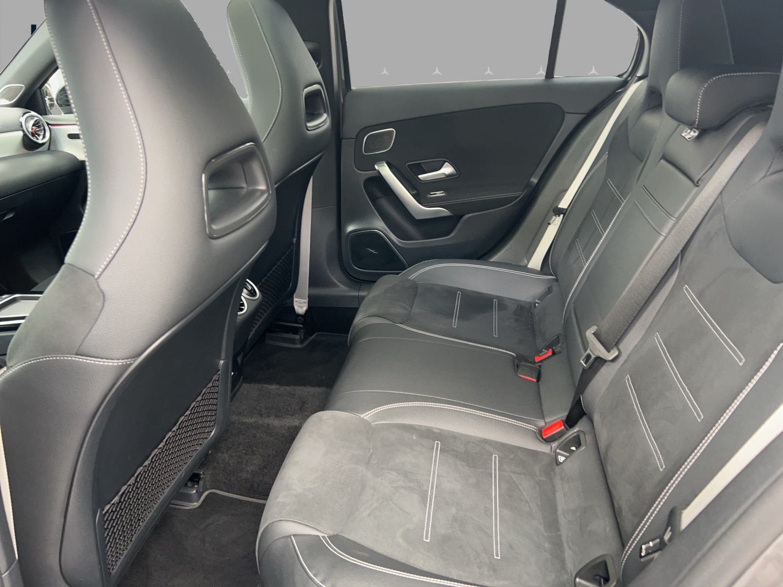 MERCEDES-BENZ A 250 4Matic 8G-DCT - 14