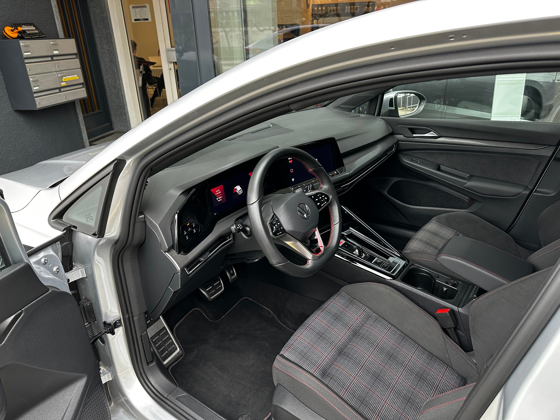 VW Golf 2.0 TSI GTI DSG - 10