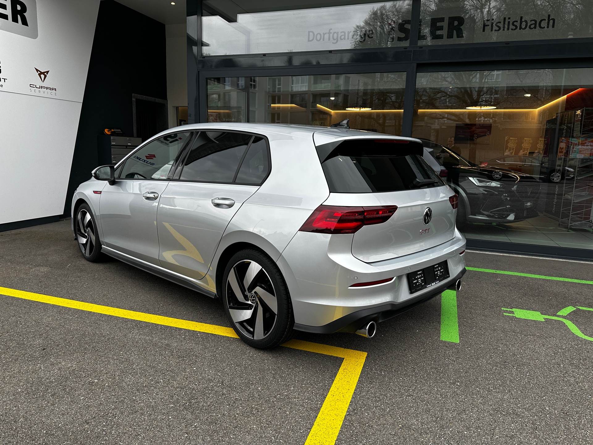 VW Golf 2.0 TSI GTI DSG - 4