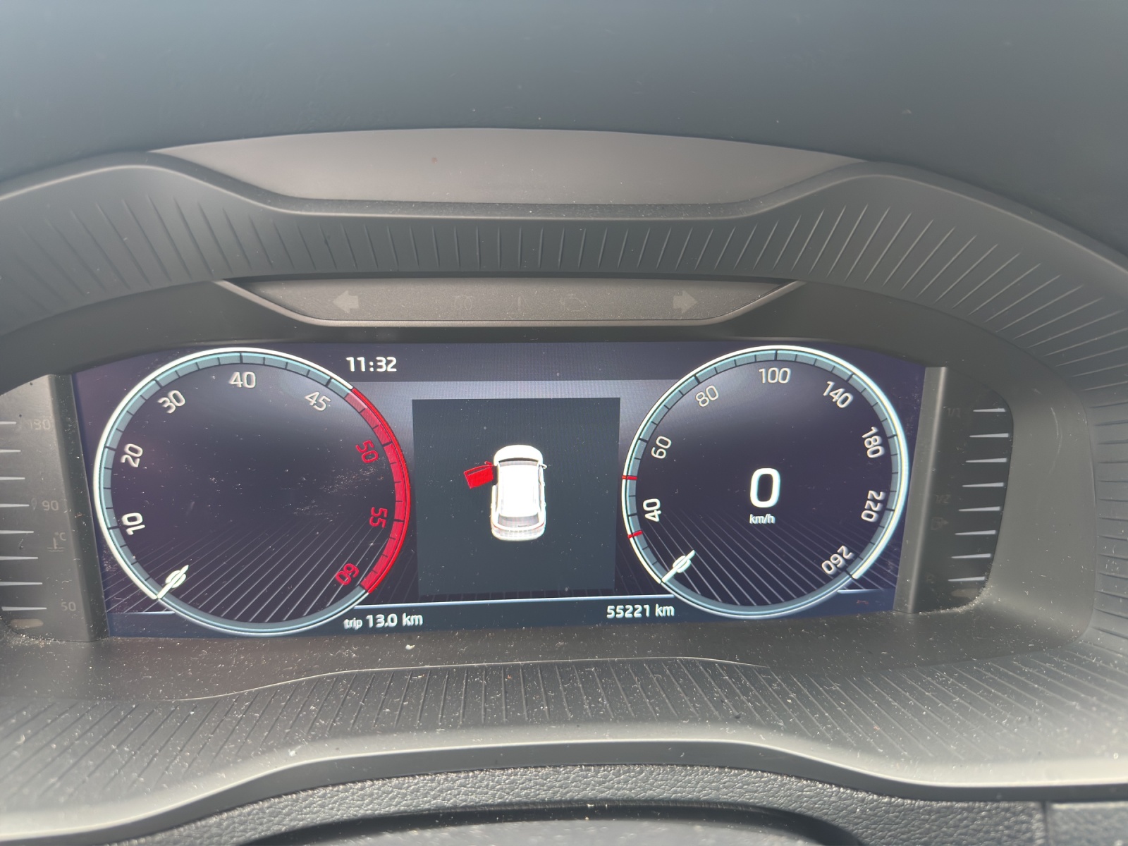 SKODA Karoq 2.0 TDI CR Style 4x4 DSG - 14