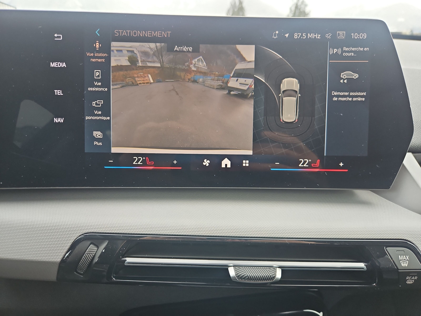 BMW X1 sDrive 18i - 23