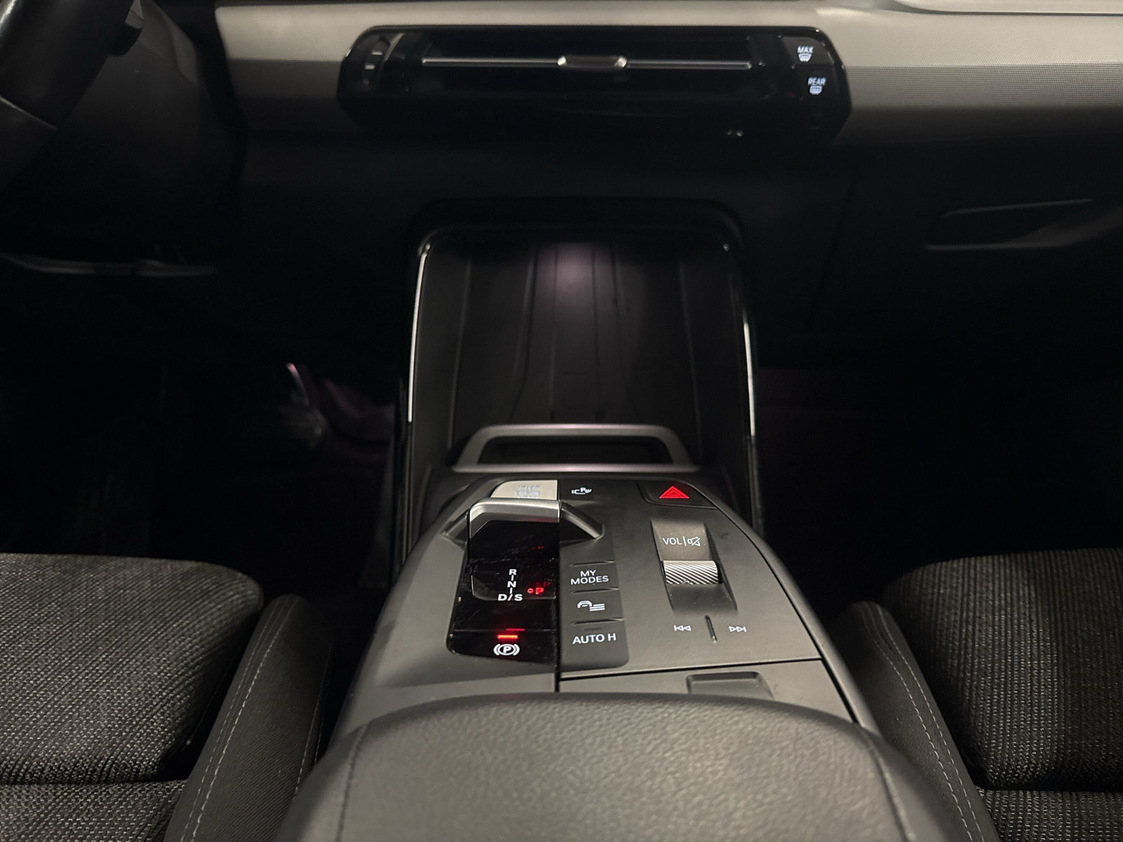 BMW 218i Active Tourer DKG - 13