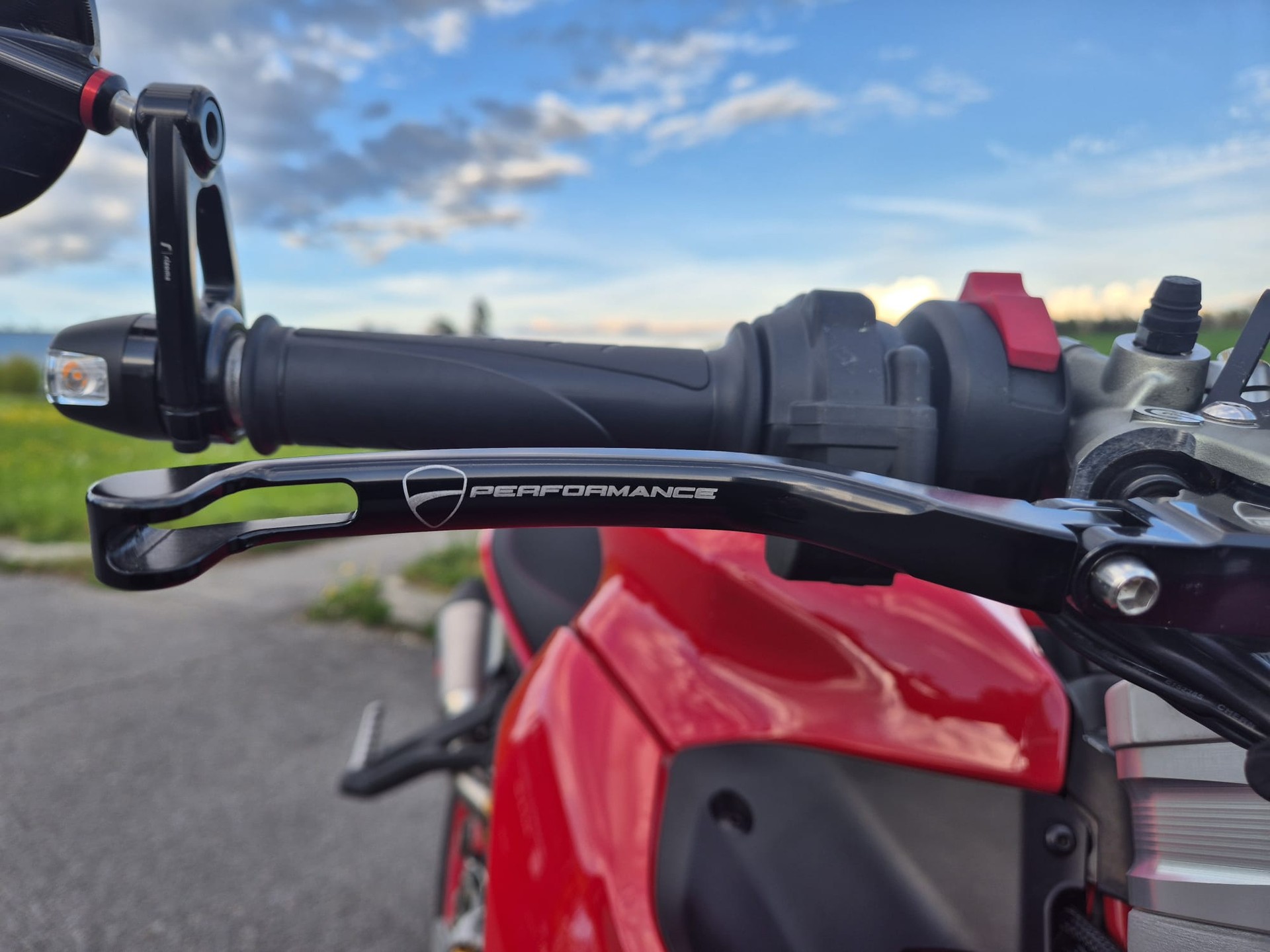 DUCATI 950 Supersport S - 14