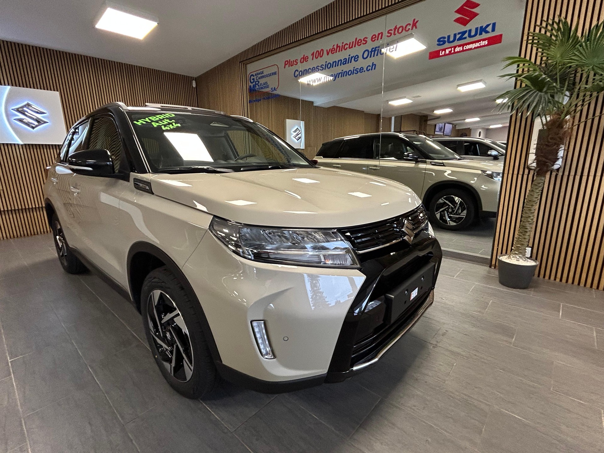 SUZUKI Vitara 1.4 T Compact Top Hybrid 4x4 - 4