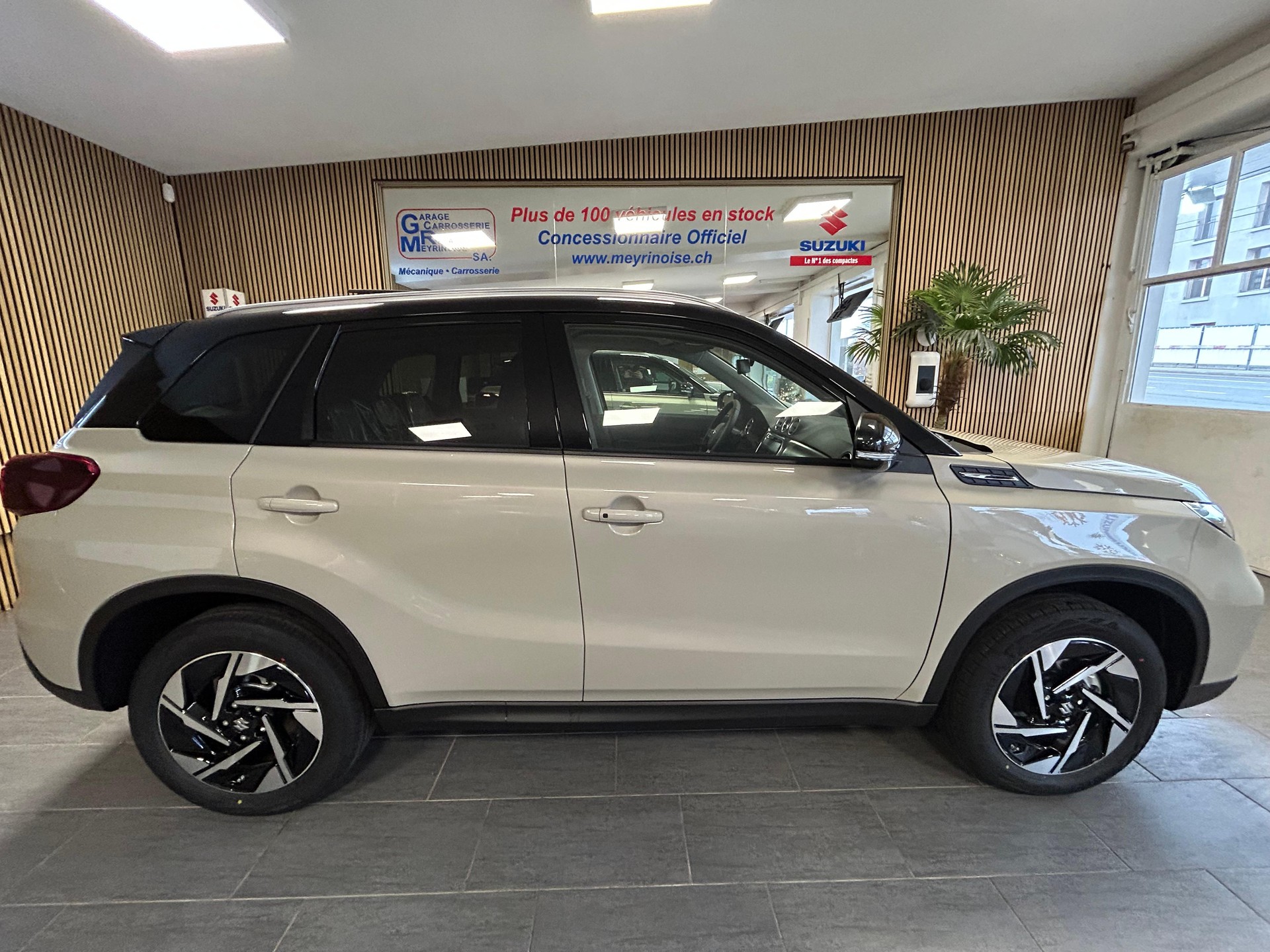 SUZUKI Vitara 1.4 T Compact Top Hybrid 4x4