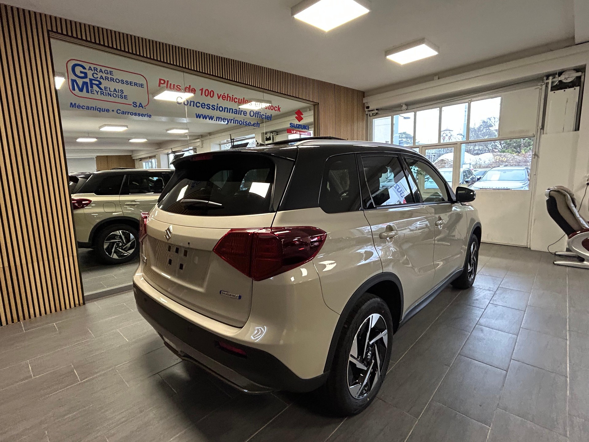 SUZUKI Vitara 1.4 T Compact Top Hybrid 4x4 - 9