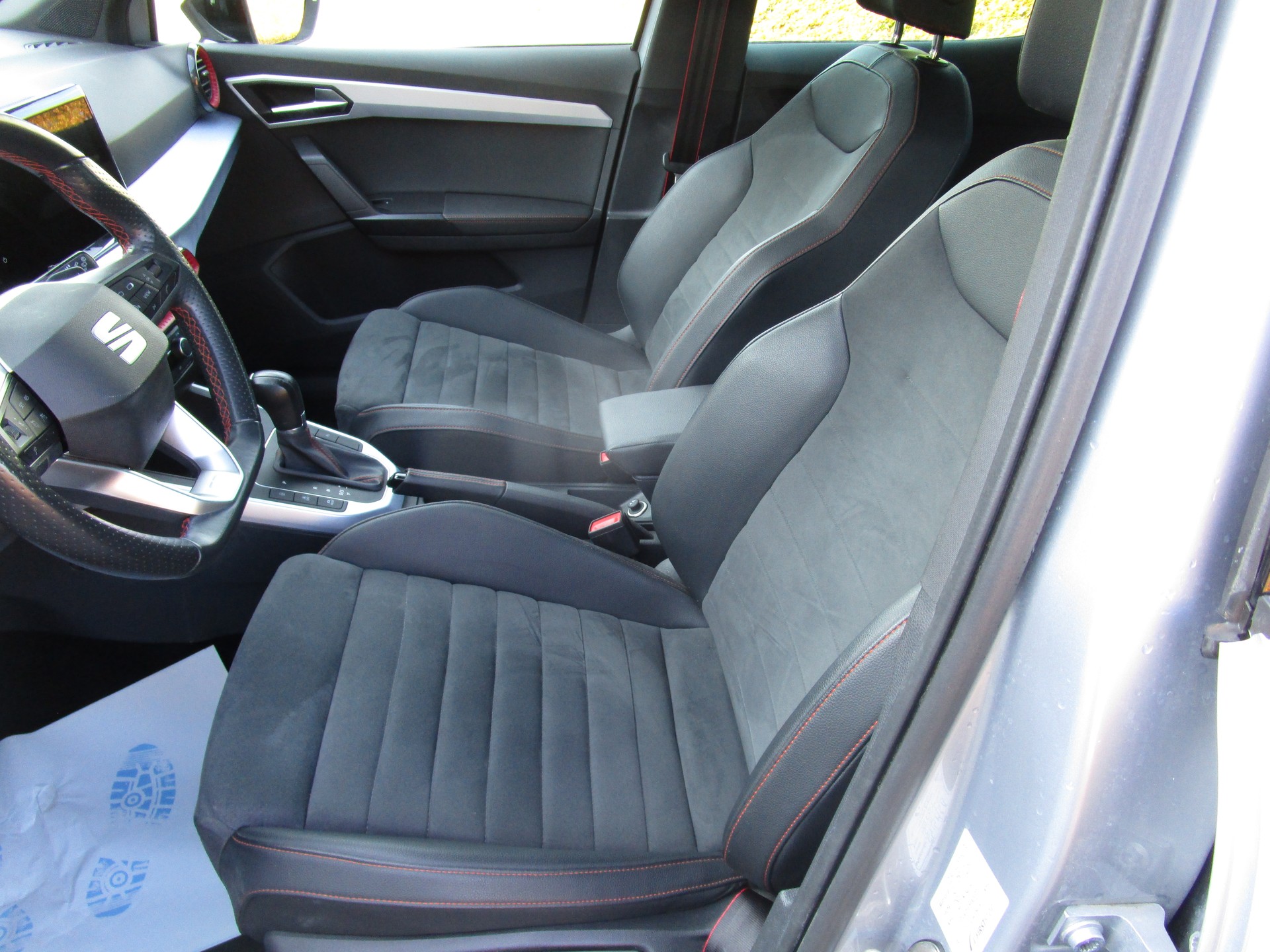 SEAT Arona 1.5 Eco TSI FR Limited Edition DSG - 8