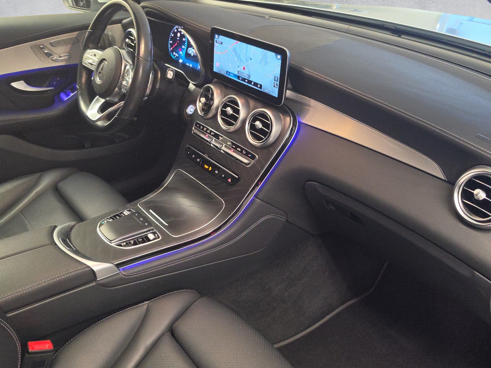 MERCEDES-BENZ GLC 220 d AMG Line 4Matic 9G-Tronic - 10