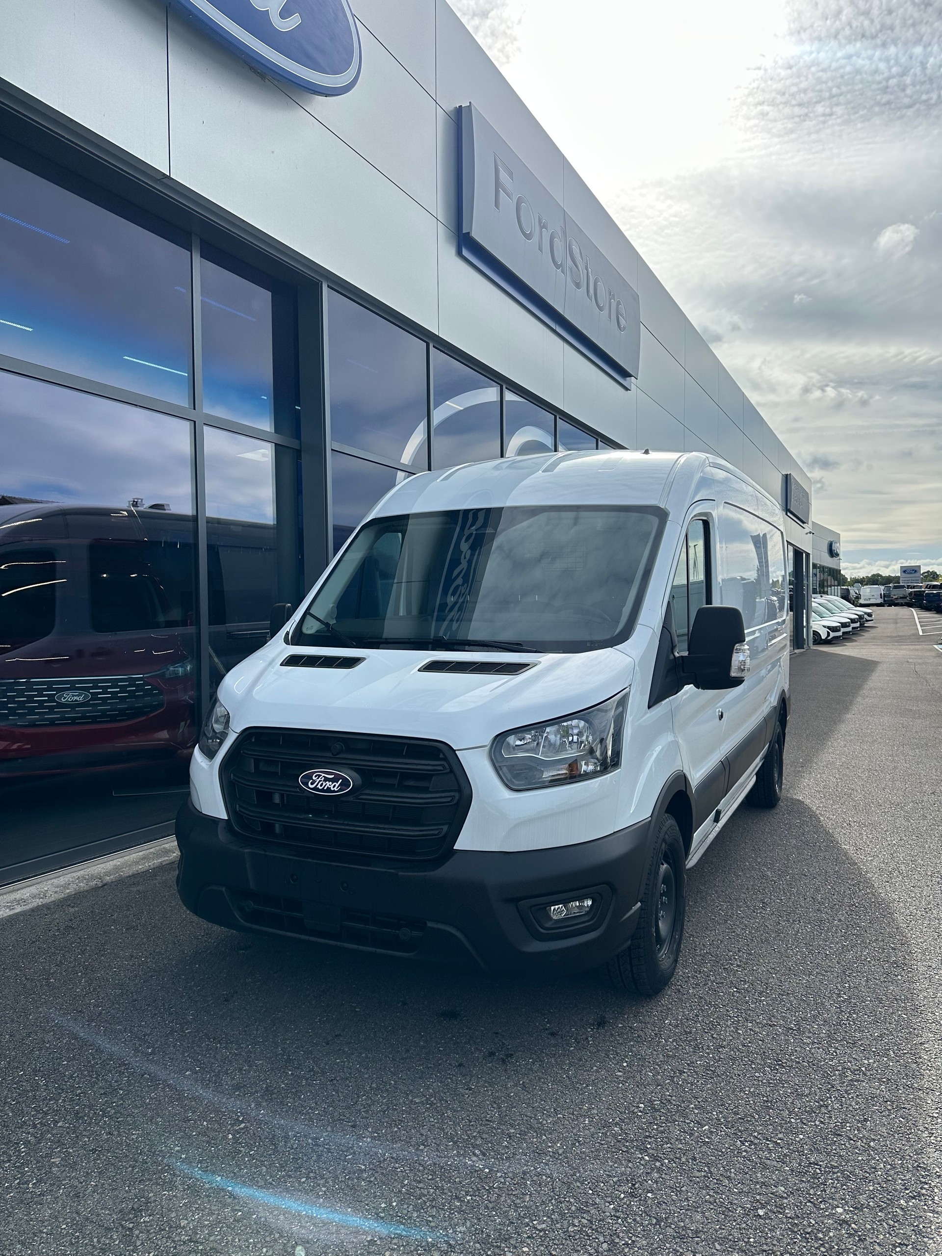 FORD Transit van 350 L3H2 2.0 EcoBl Trend/165CV HD/Aut.