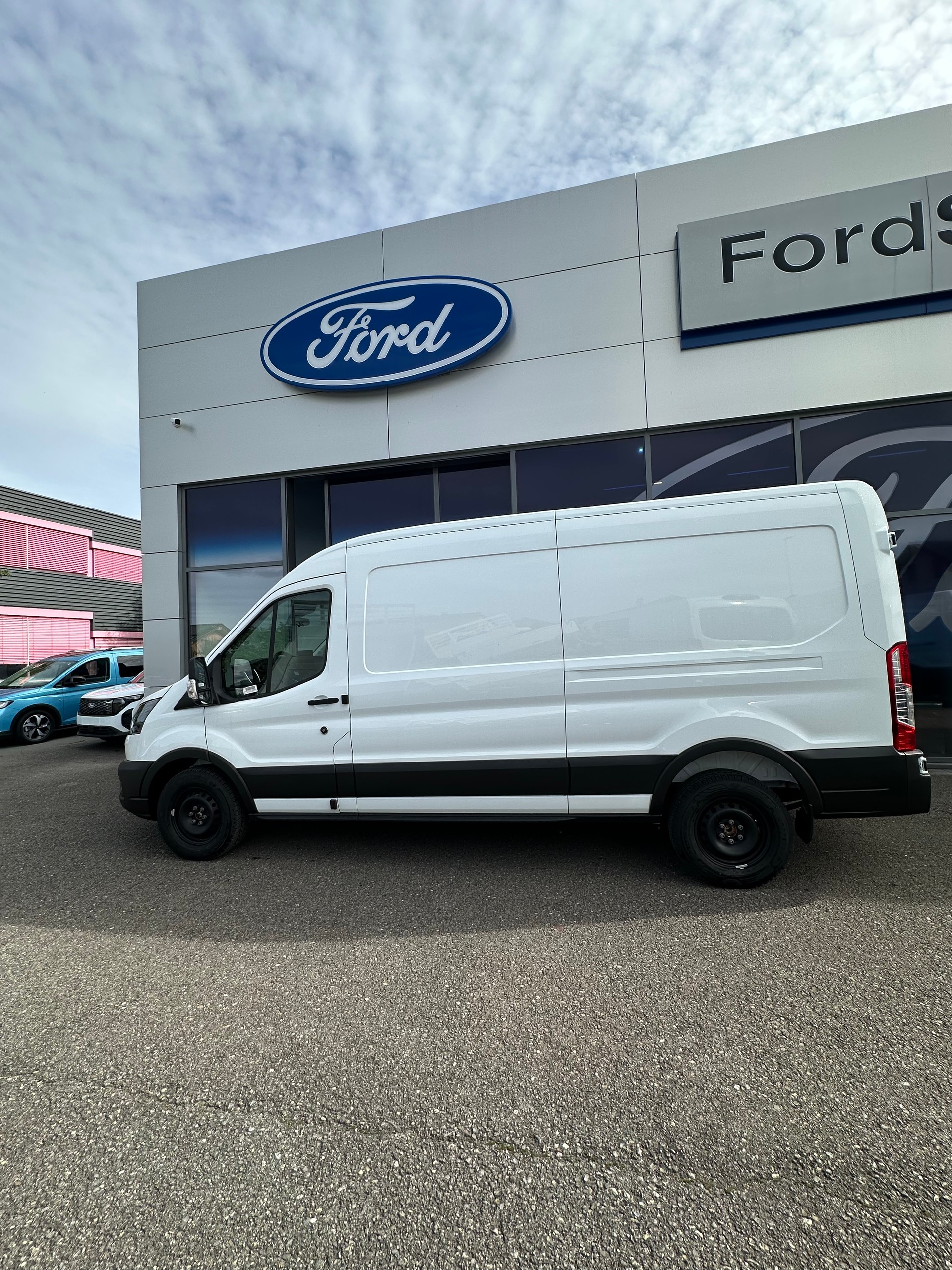 FORD Transit van 350 L3H2 2.0 EcoBl Trend/165CV HD/Aut. - 3