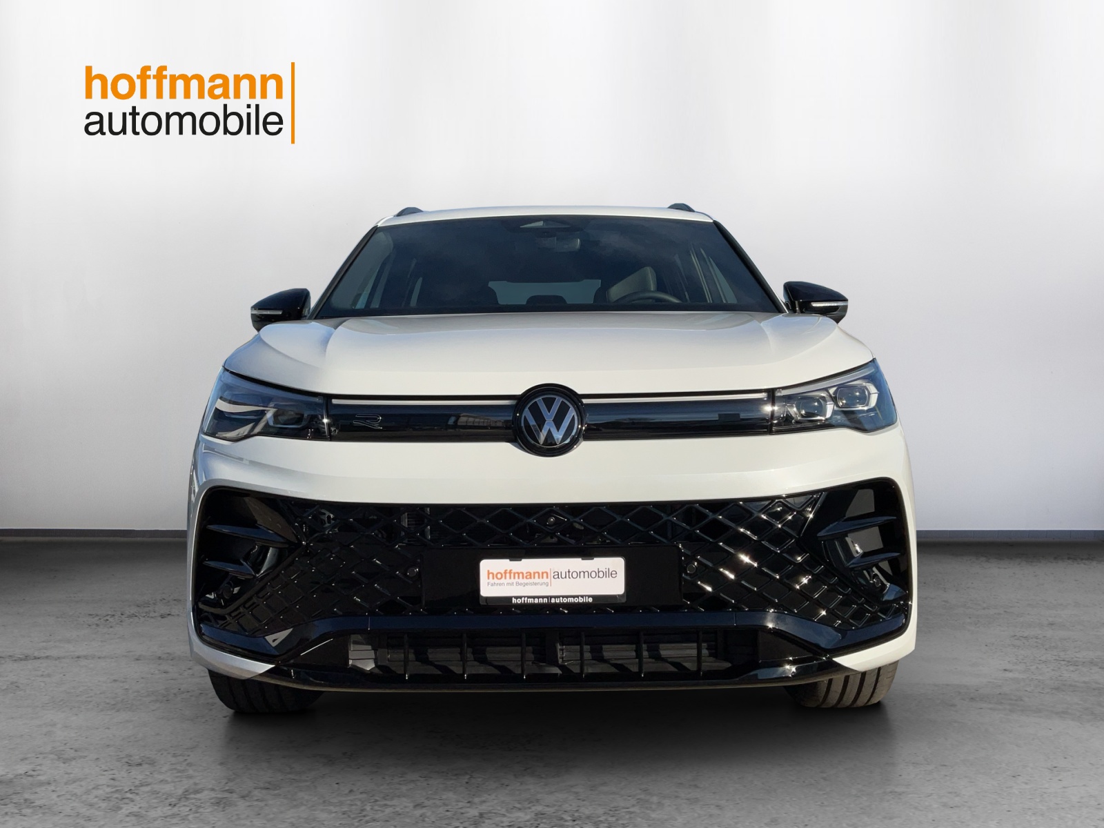 VW Tiguan 2.0 TDI SCR R-Line 4Motion DSG - 2