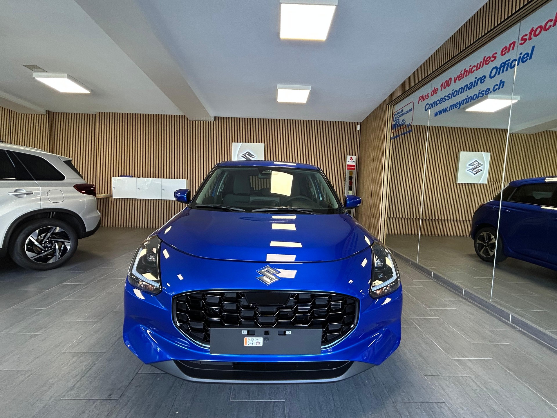 SUZUKI Swift 1.2 Compact Top Hybrid - 3