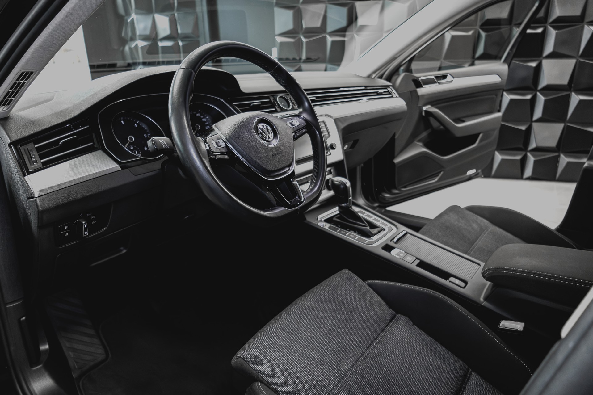 VW Passat Variant 2.0 TDI BMT Comfortline DSG 4Motion - 9