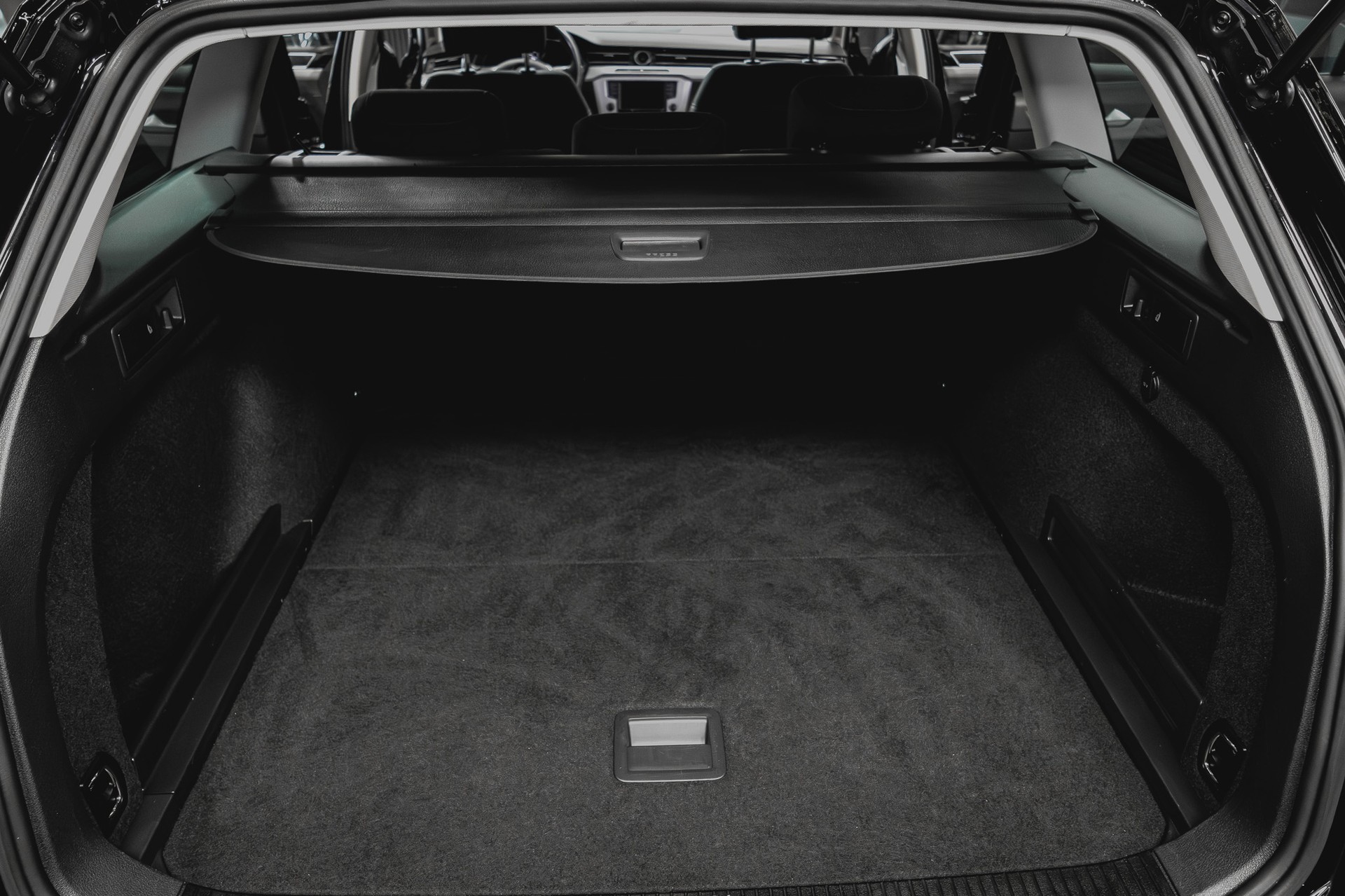 VW Passat Variant 2.0 TDI BMT Comfortline DSG 4Motion - 24