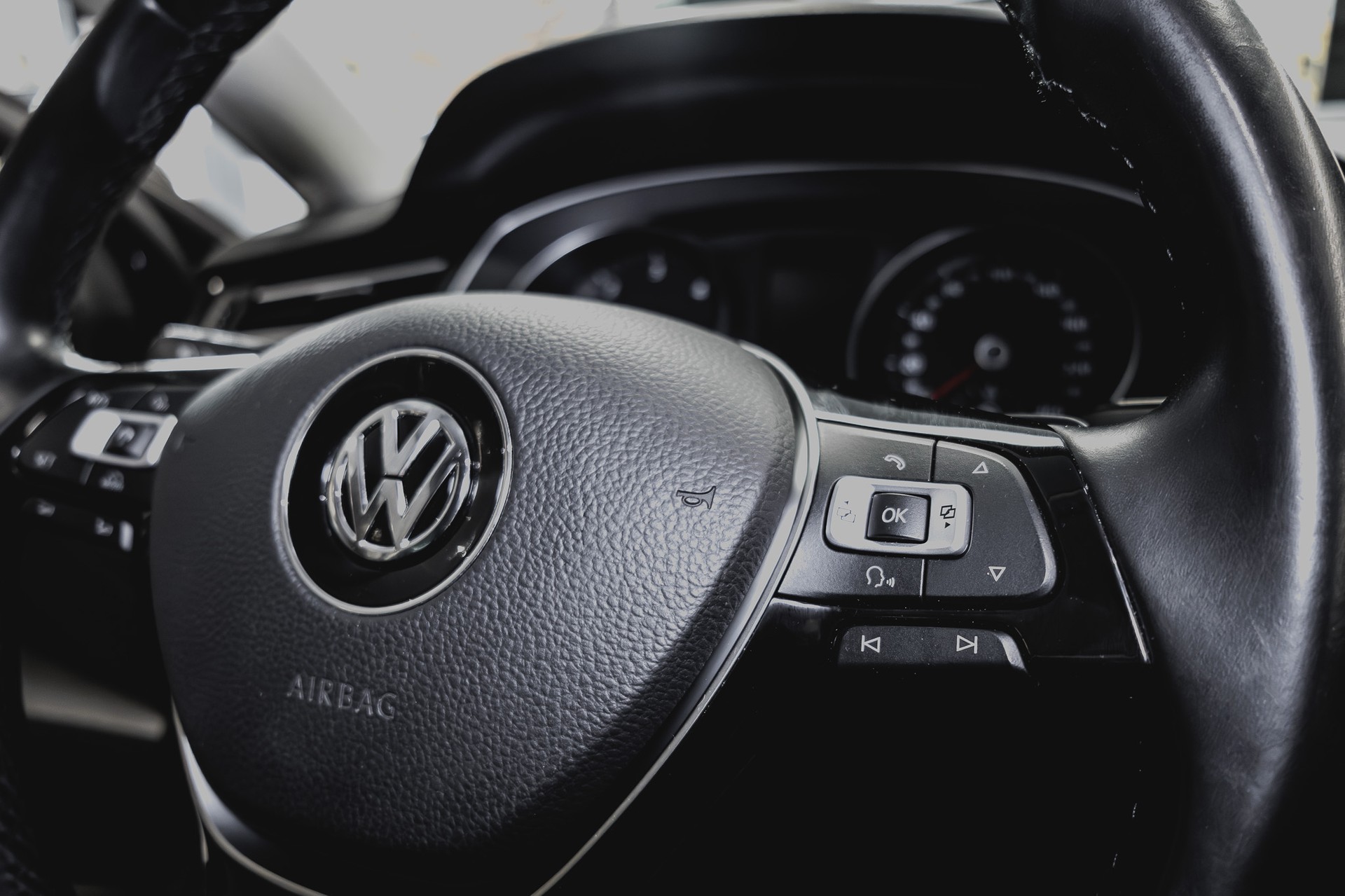 VW Passat Variant 2.0 TDI BMT Comfortline DSG 4Motion - 18