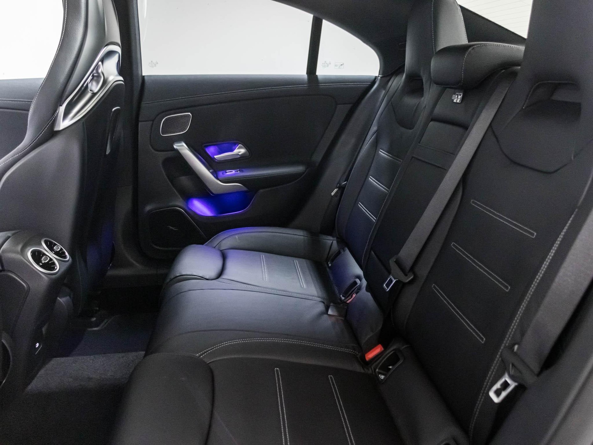 MERCEDES-BENZ CLA 45 S AMG 4MATIC+ Coupé - 8