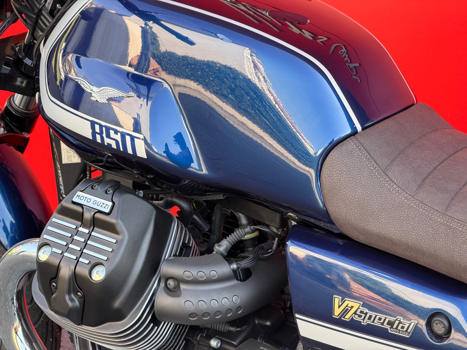 MOTO GUZZI V7 IV 850 Special - 16