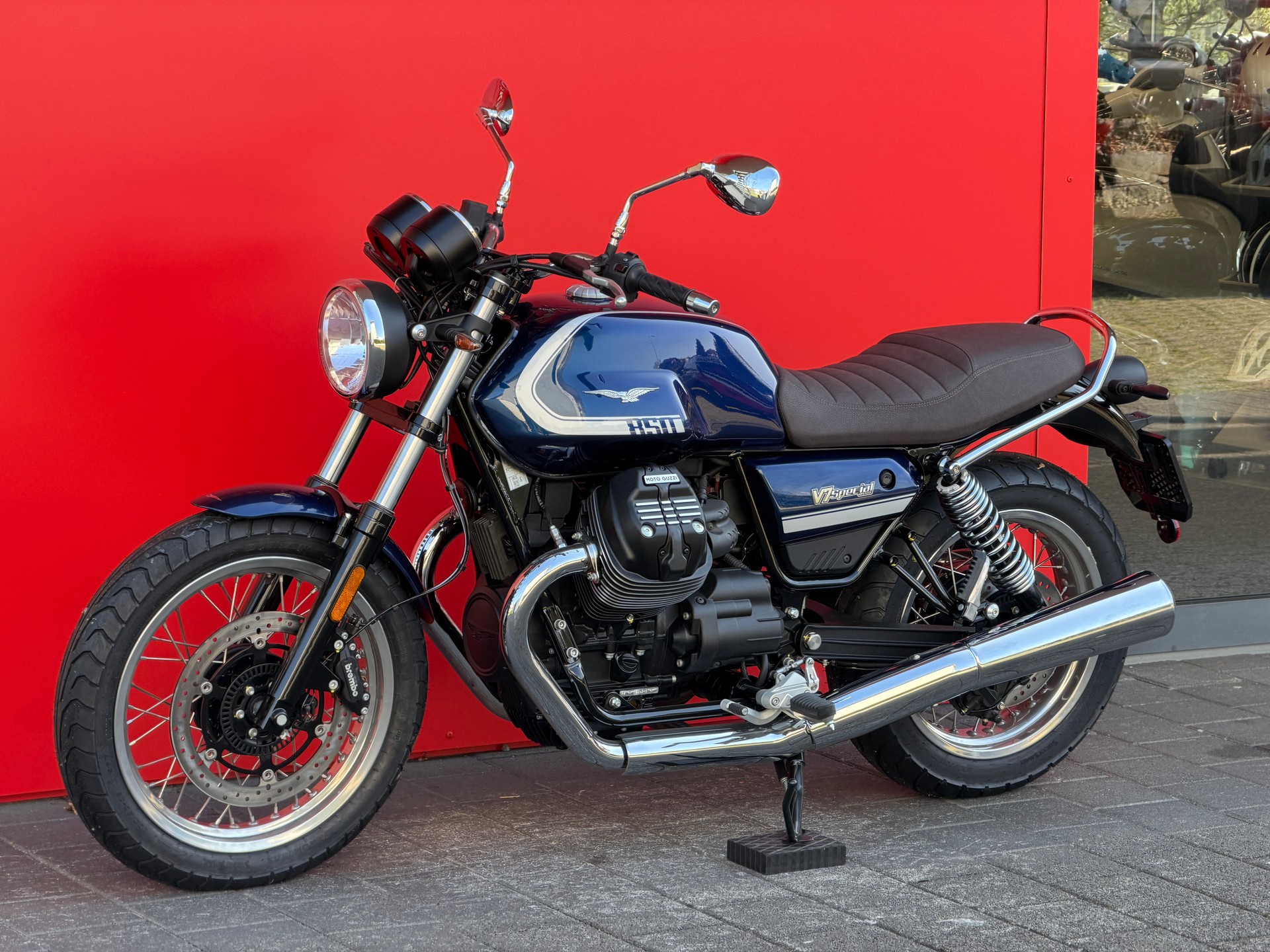 MOTO GUZZI V7 IV 850 Special - 14