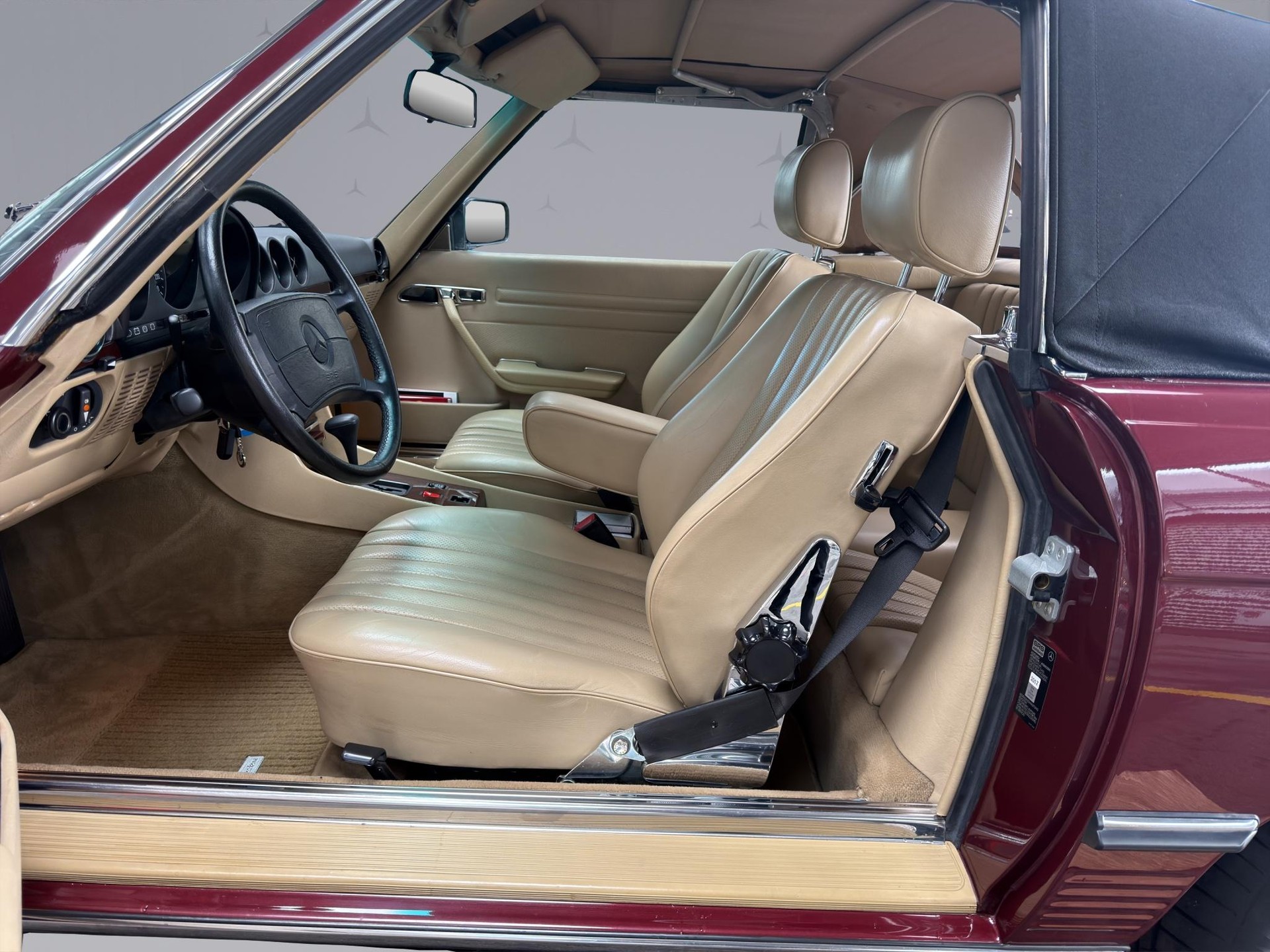 MERCEDES-BENZ R107 Cabriolet 300 SL - 9