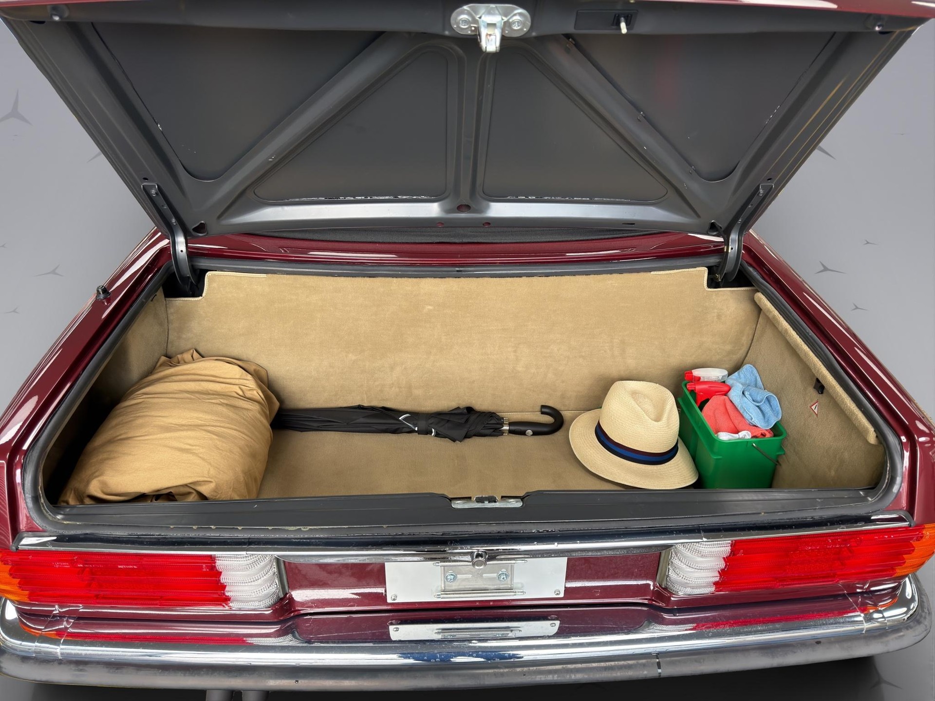 MERCEDES-BENZ R107 Cabriolet 300 SL - 18