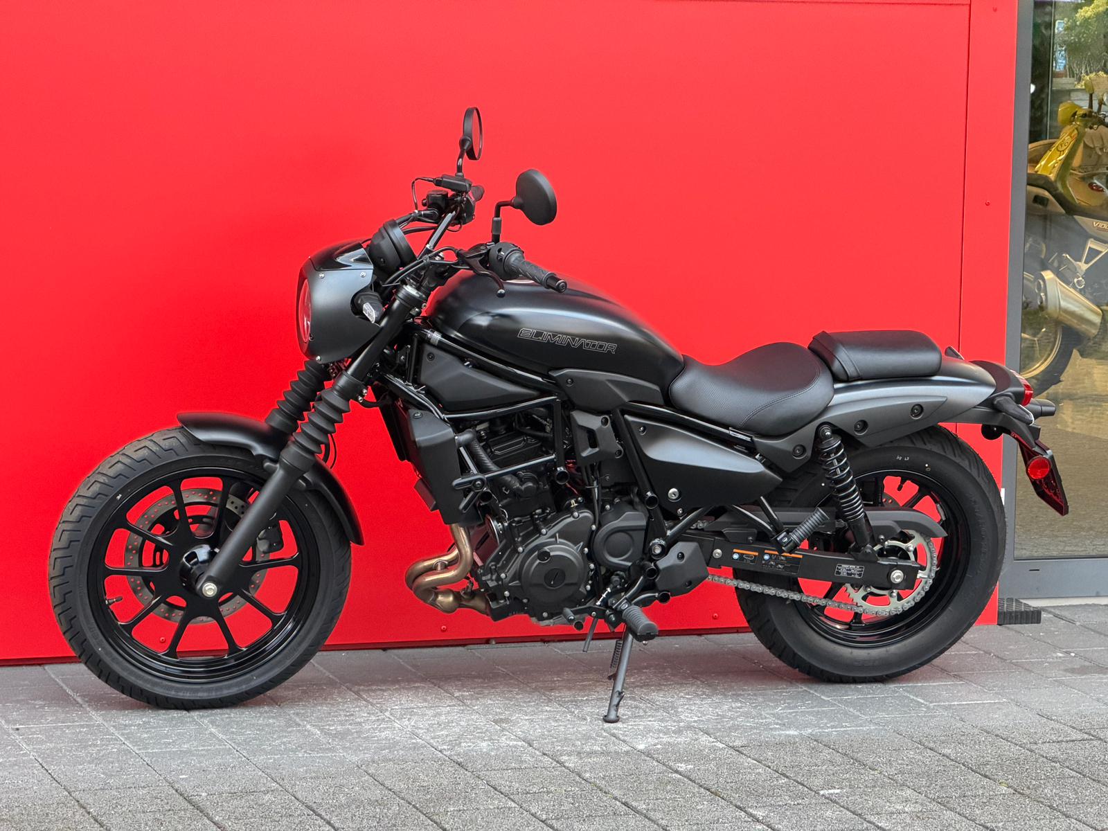 KAWASAKI Eliminator 500 SE Custom - 13