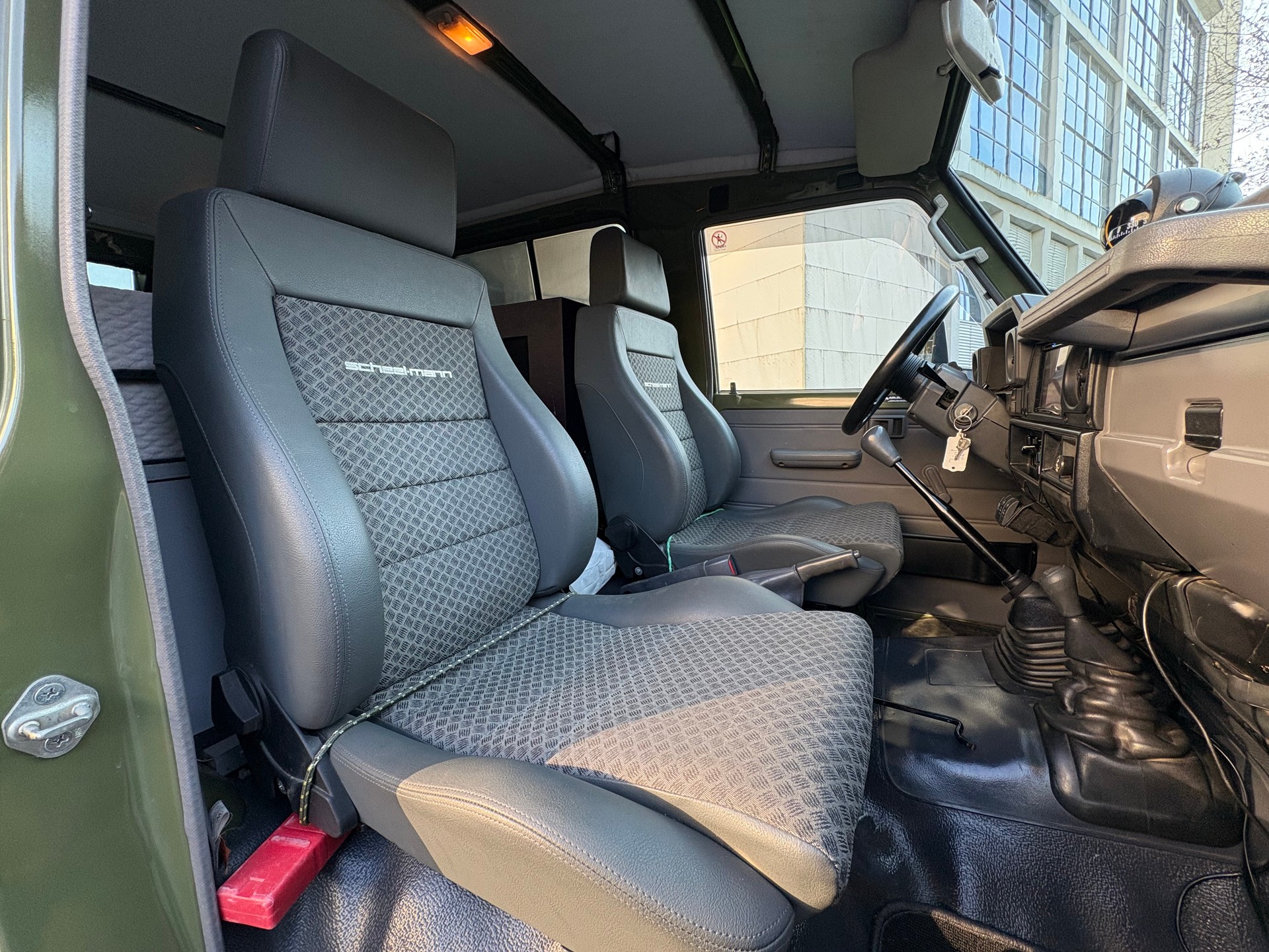 TOYOTA Land Cruiser 400 Hdt Long 4.2D - 10