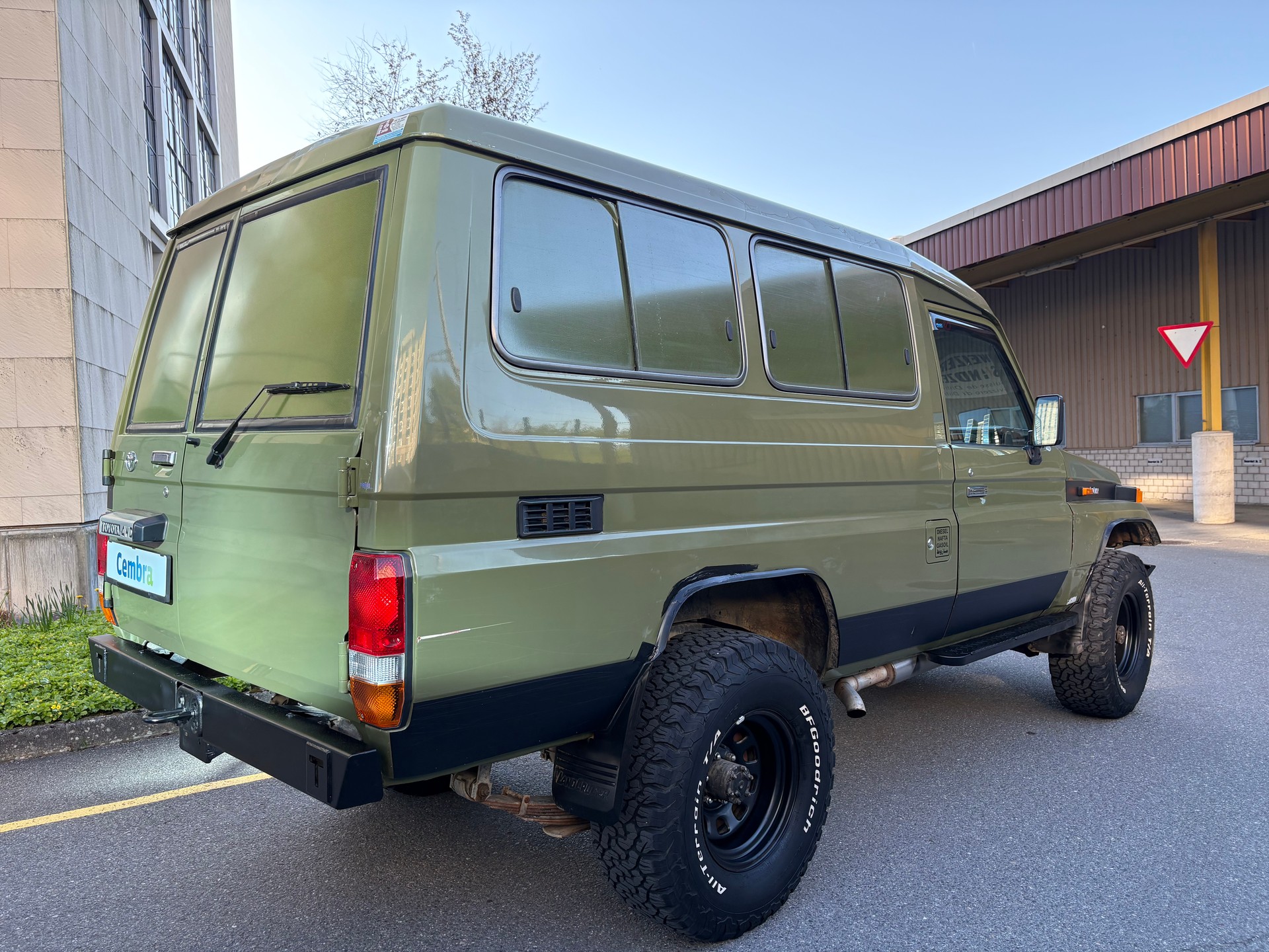 TOYOTA Land Cruiser 400 Hdt Long 4.2D - 4