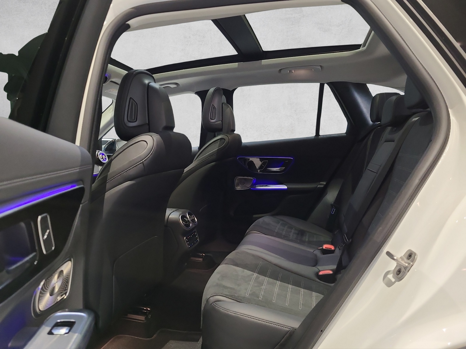MERCEDES-BENZ GLC 220 d AMG Line 4M X254 - 3