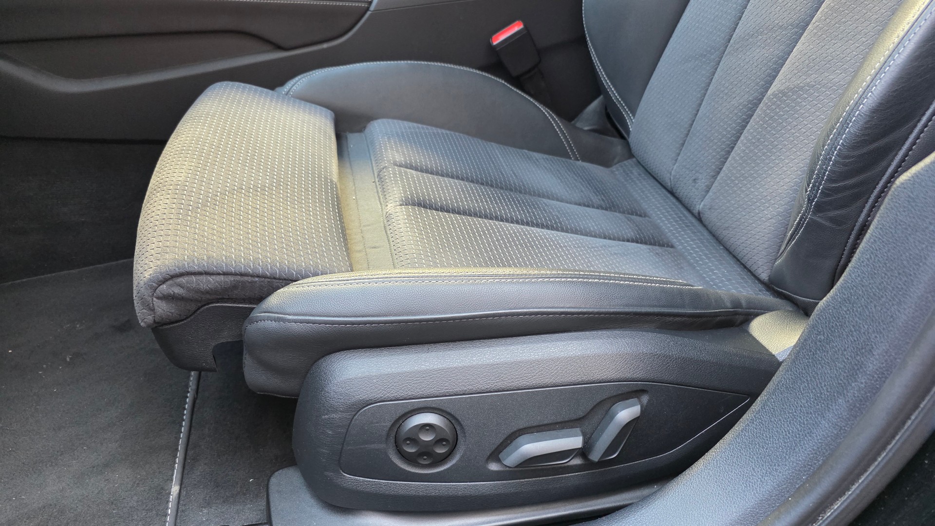 AUDI A4 Avant 40 TDI advanced Attraction quattro S-tronic - 16