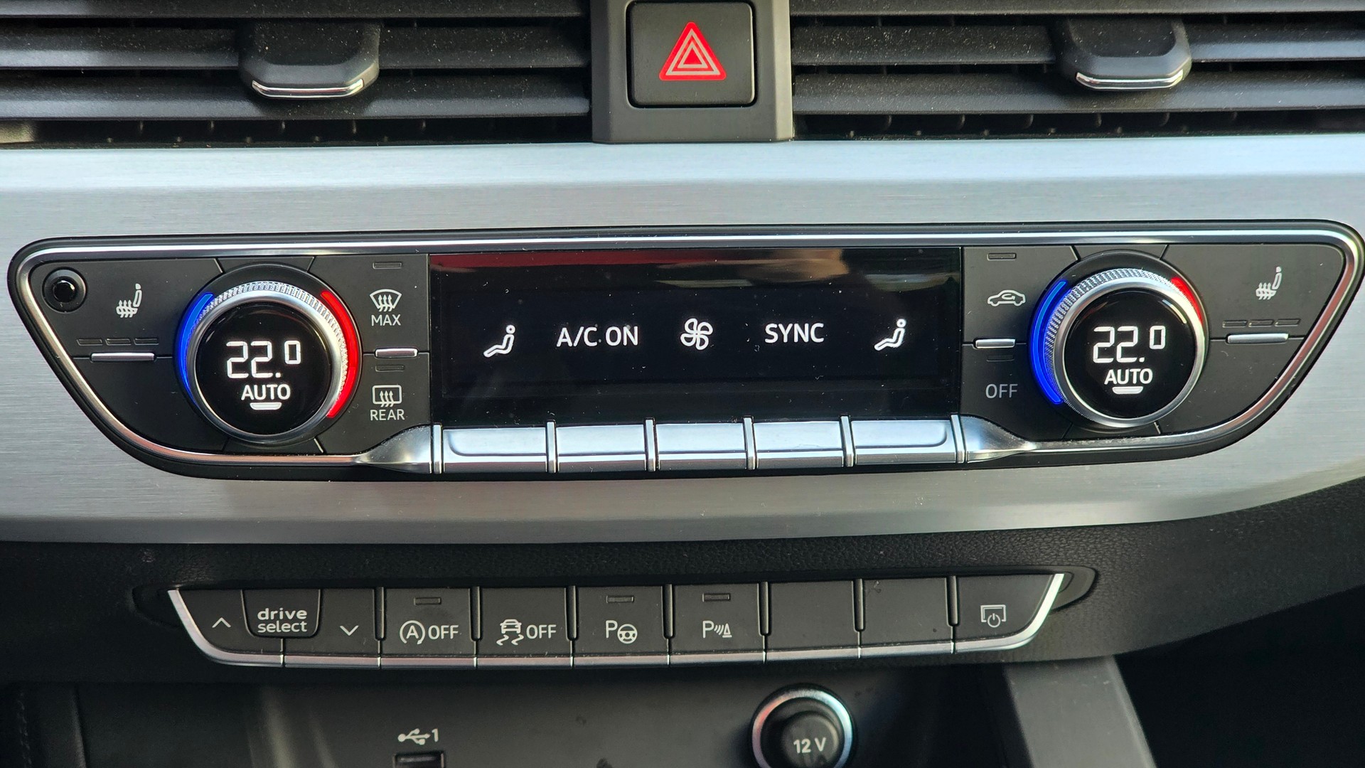 AUDI A4 Avant 40 TDI advanced Attraction quattro S-tronic - 28