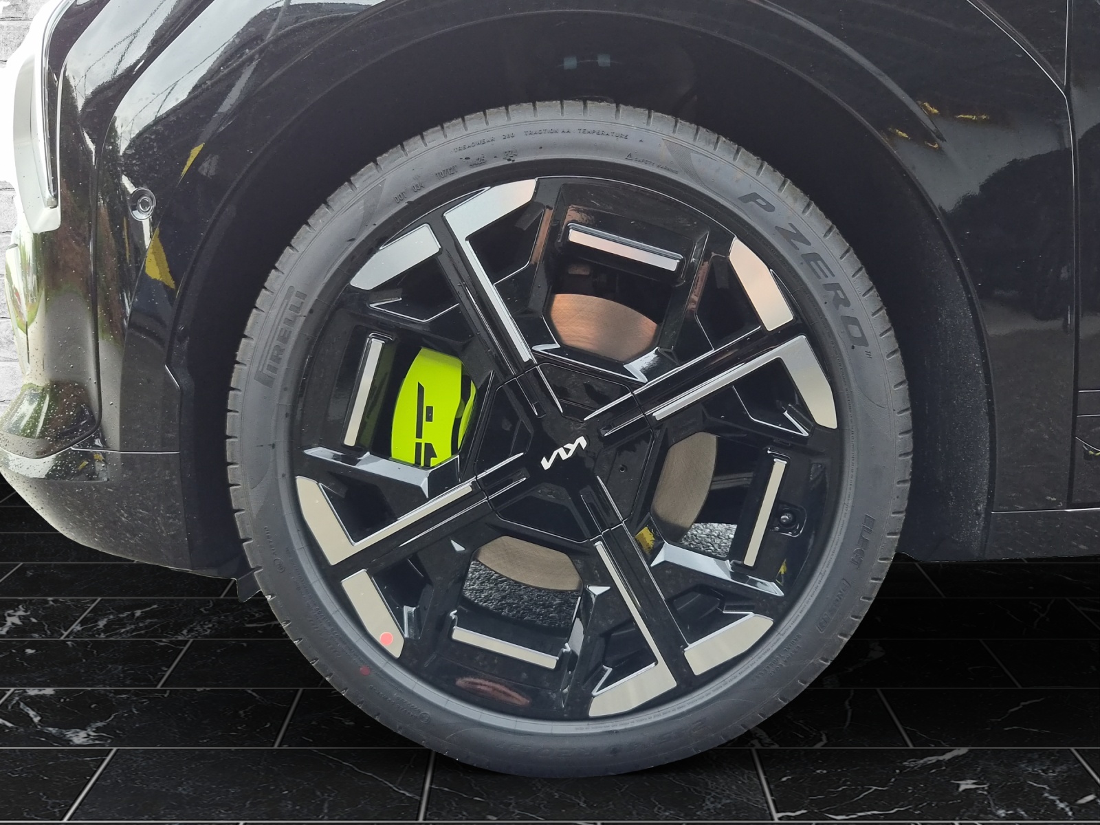 KIA EV3 81 kWh GT 4x4 - 11