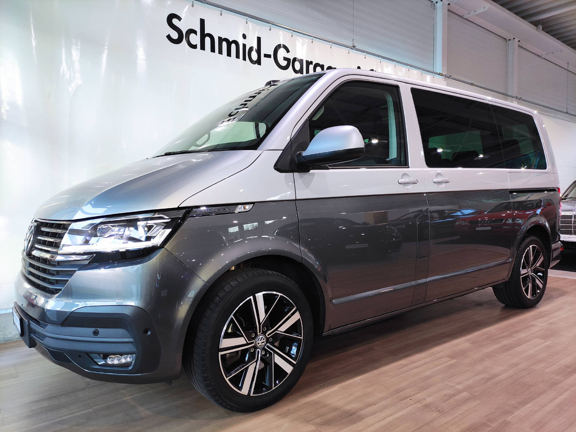 VW T6.1 Multivan 2.0 TDI 204 DSG 4m - 2