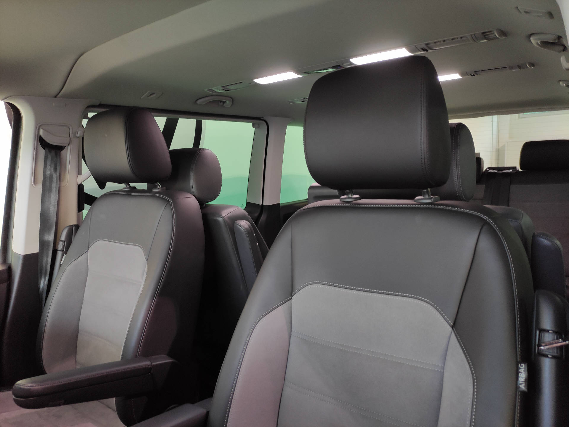 VW T6.1 Multivan 2.0 TDI 204 DSG 4m - 5