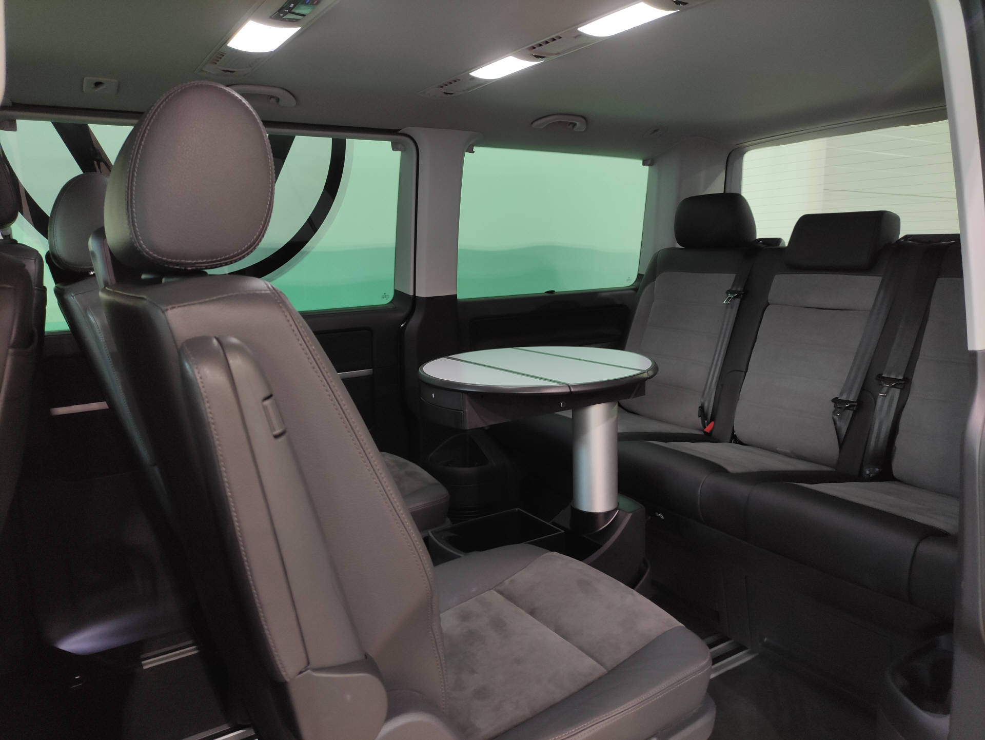 VW T6.1 Multivan 2.0 TDI 204 DSG 4m - 13