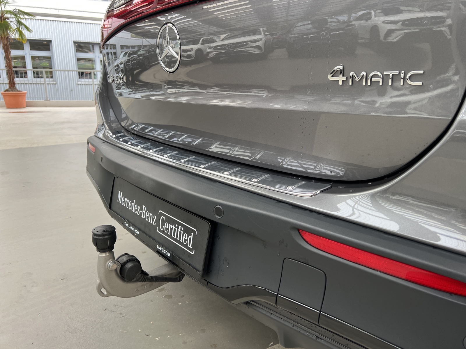 MERCEDES-BENZ EQA 350 AMG Line 4Matic - 11