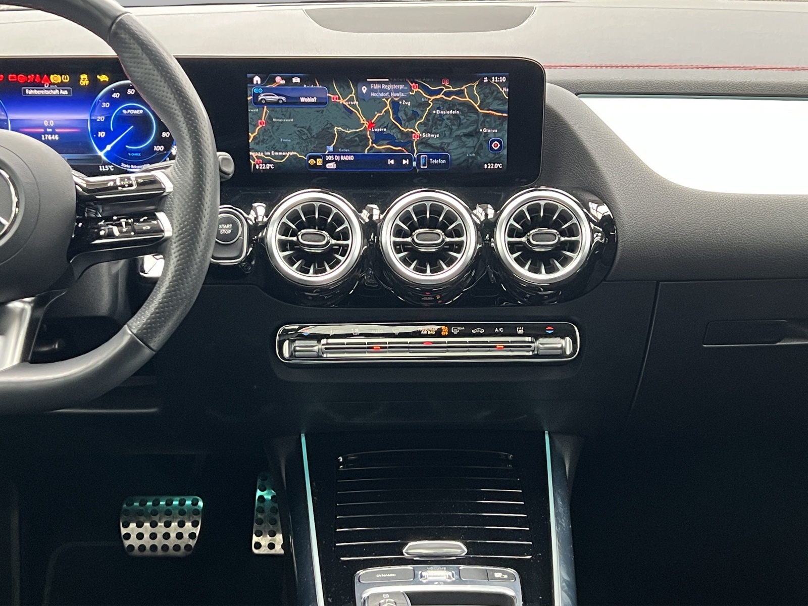 MERCEDES-BENZ EQA 350 AMG Line 4Matic - 15