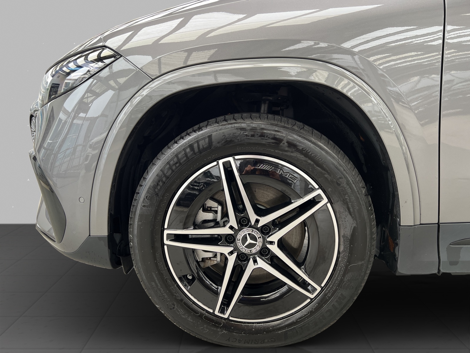MERCEDES-BENZ EQA 350 AMG Line 4Matic - 18