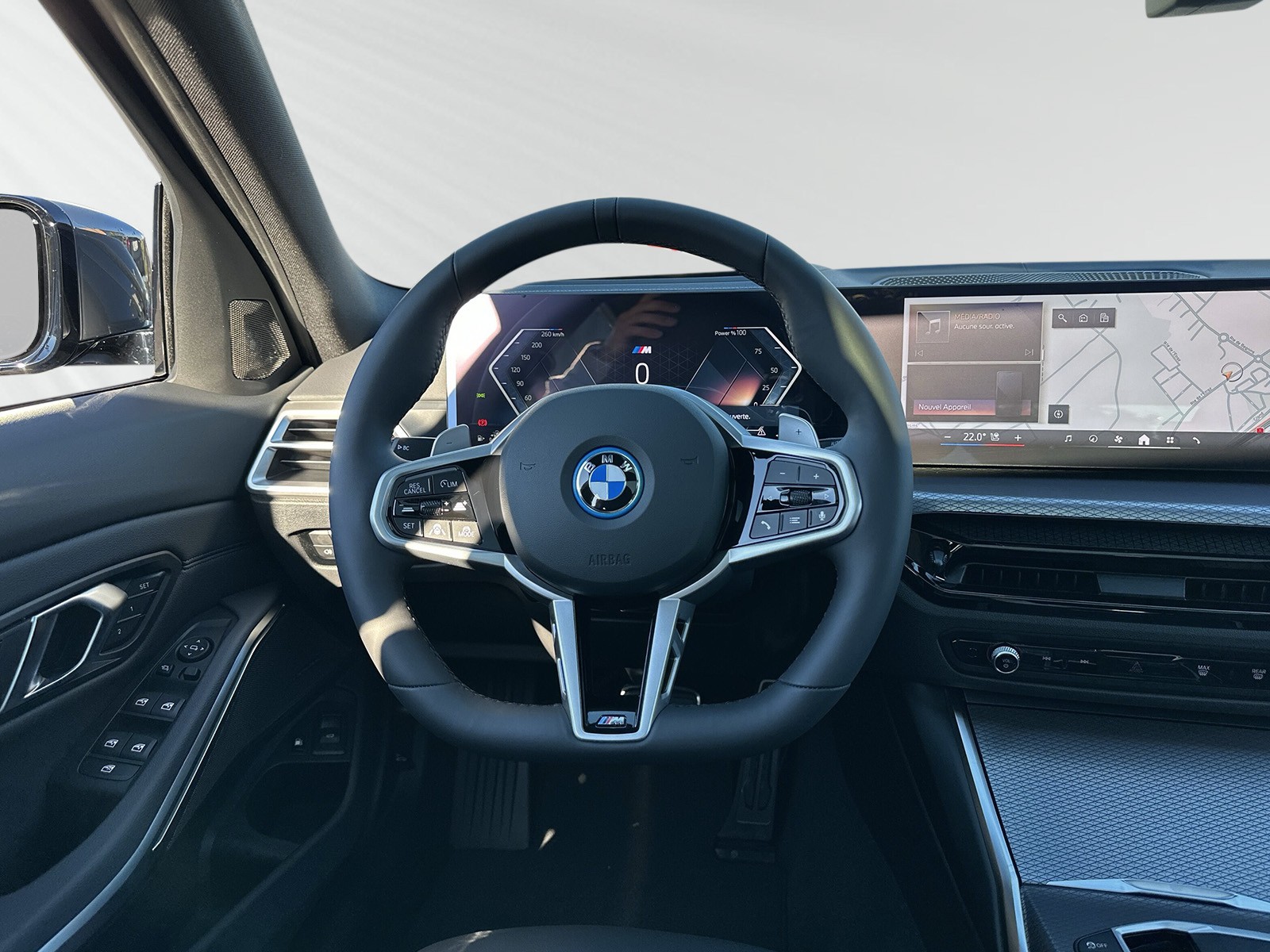 BMW 330e x DriveTouring Steptronic M Sport Pro - 6