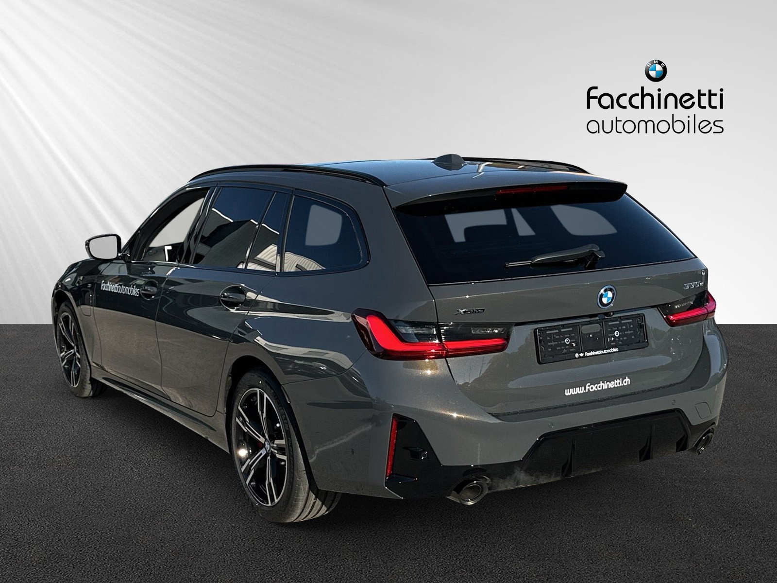 BMW 330e x DriveTouring Steptronic M Sport Pro - 3