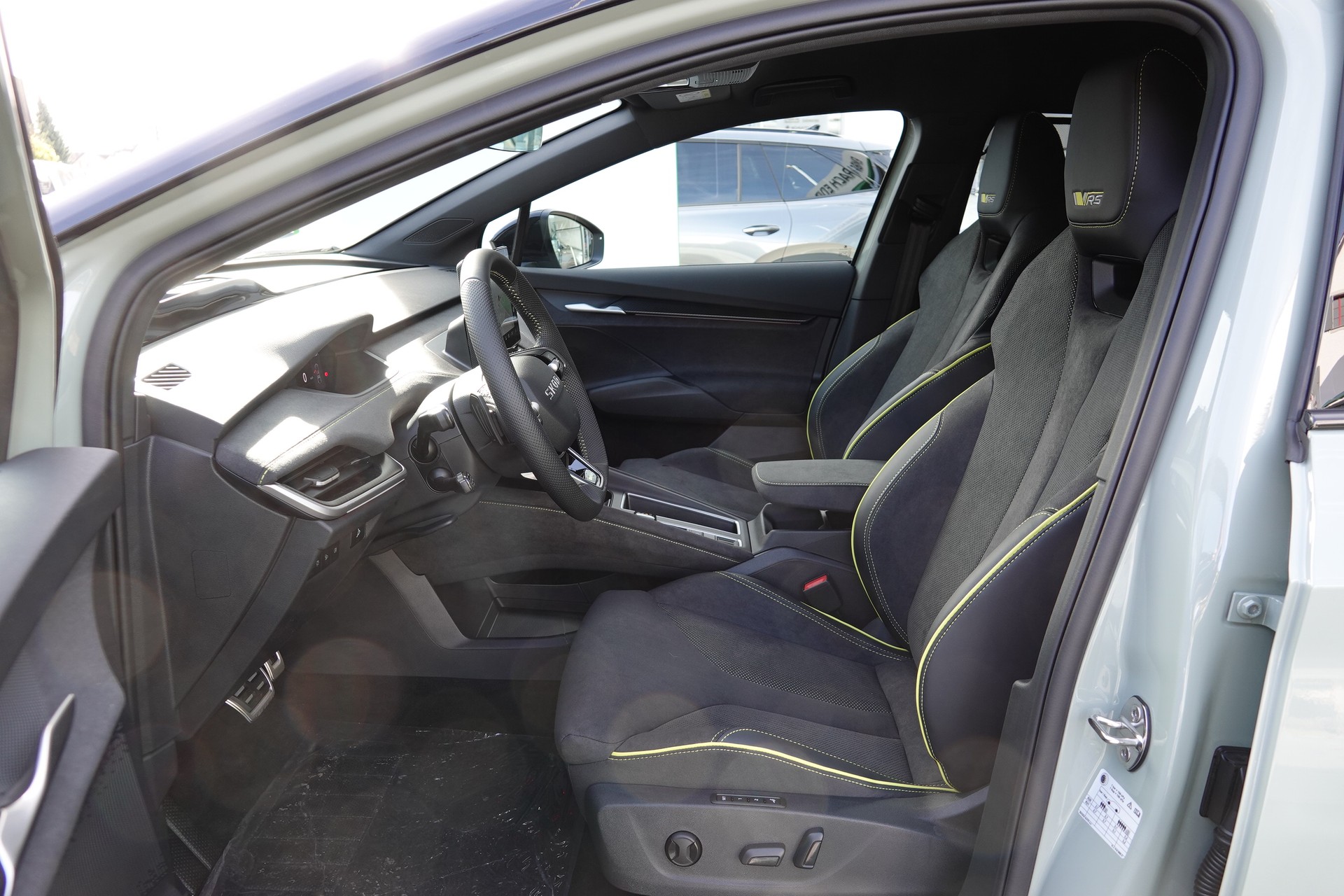 SKODA Elroq RS 4x4 - 13