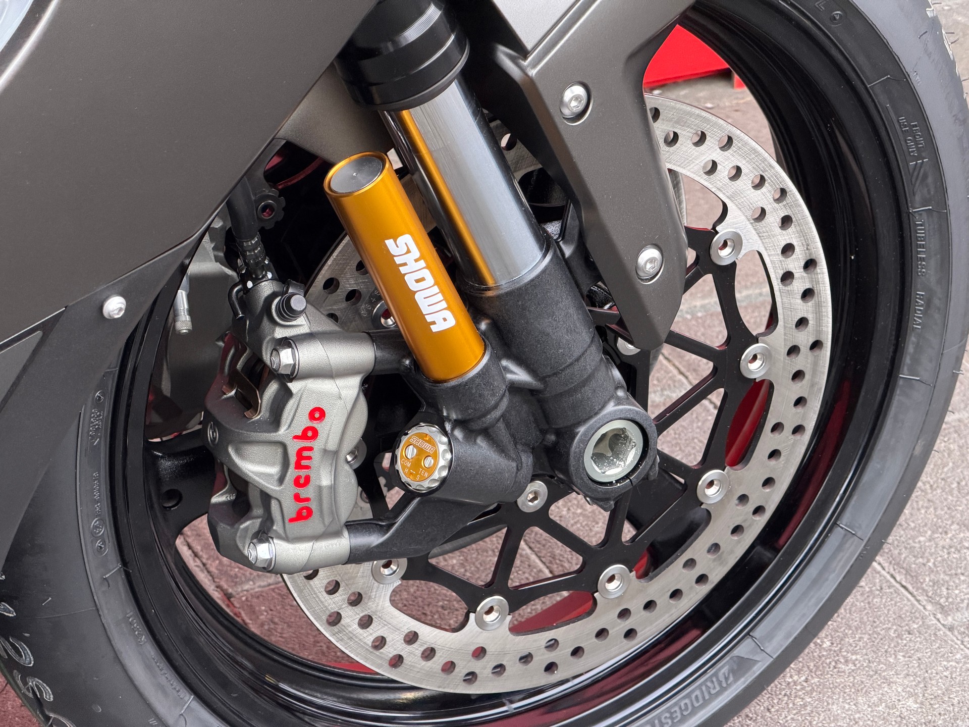 KAWASAKI Ninja ZX-10R - 13