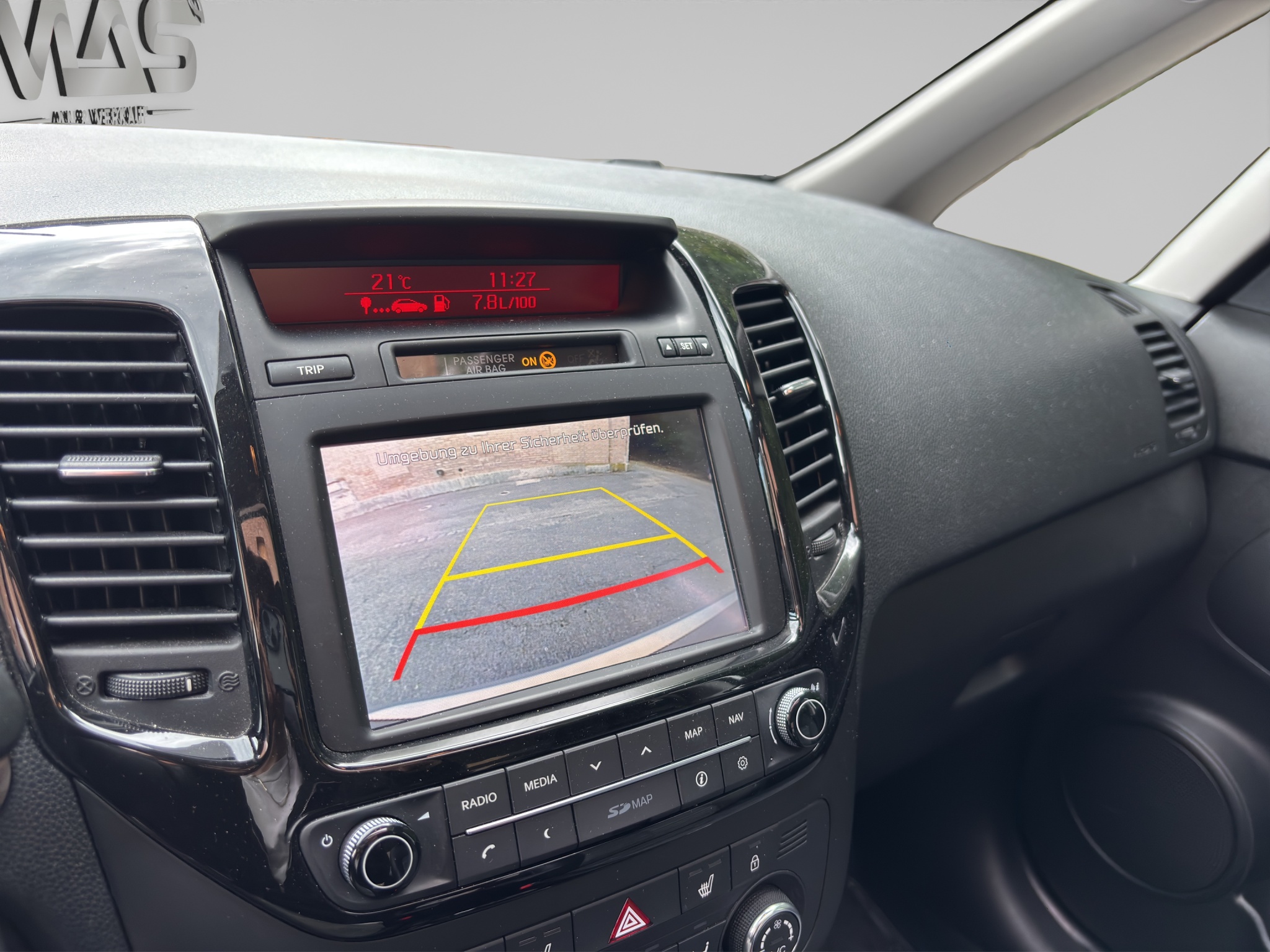 KIA VENGA 13