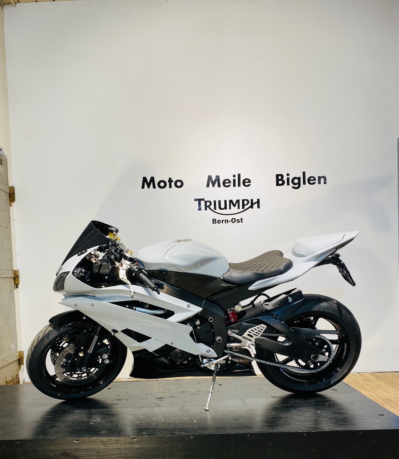 YAMAHA YZF-R6 (25kW) - 8