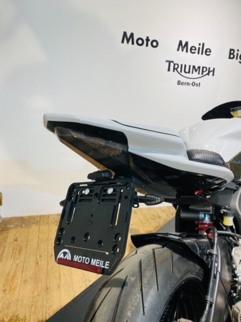 YAMAHA YZF-R6 (25kW) - 13