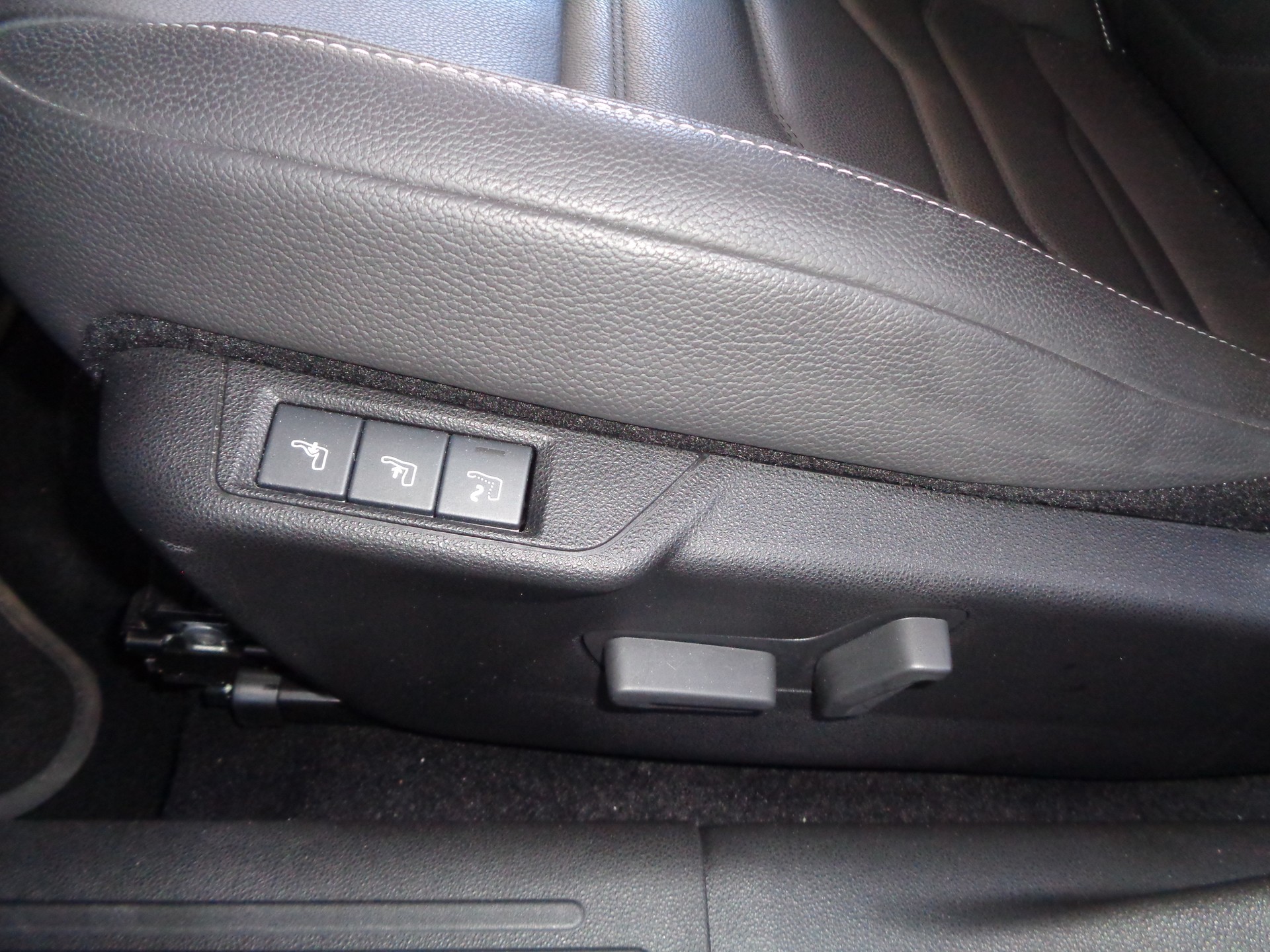 JEEP Avenger 1.2 Turbo MHEV Summit - 15