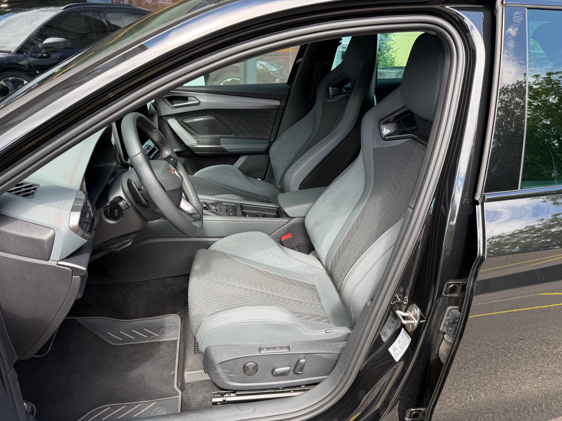 CUPRA LEON ST 2.0 TSI Extreme DSG 4Drive - 9