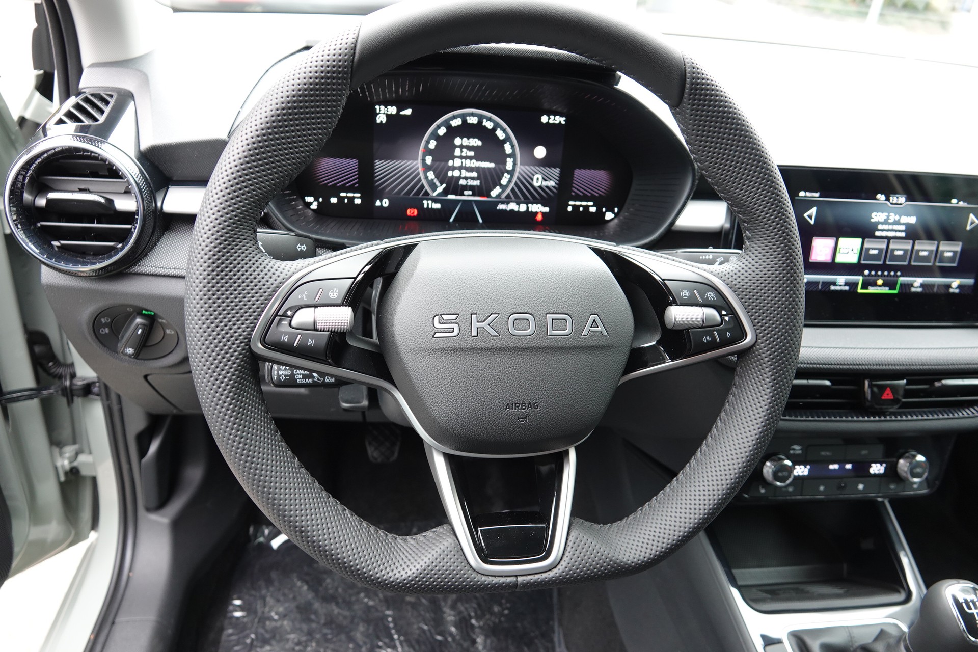 SKODA Fabia 1.0 TSI Selection - 12