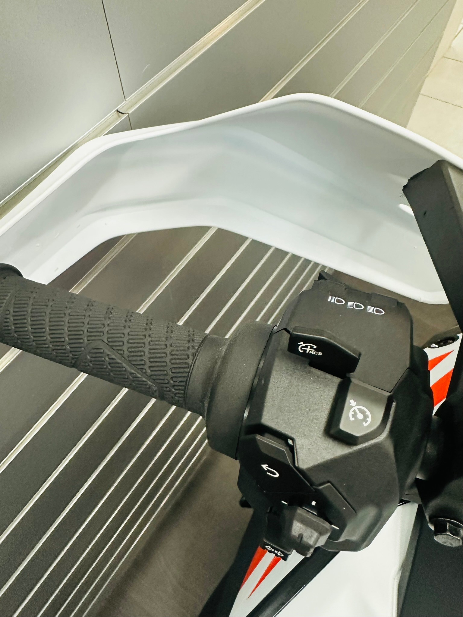 KTM 1390 Super Adventure S EVO - 2