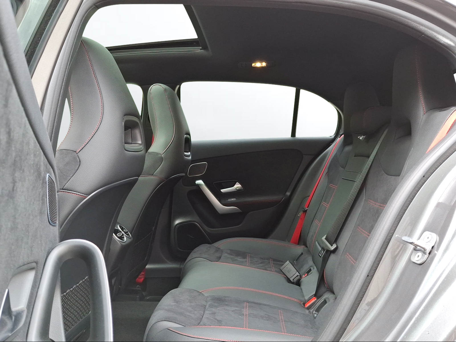 MERCEDES-BENZ A AMG 35 4Matic 8G-DCT - 12
