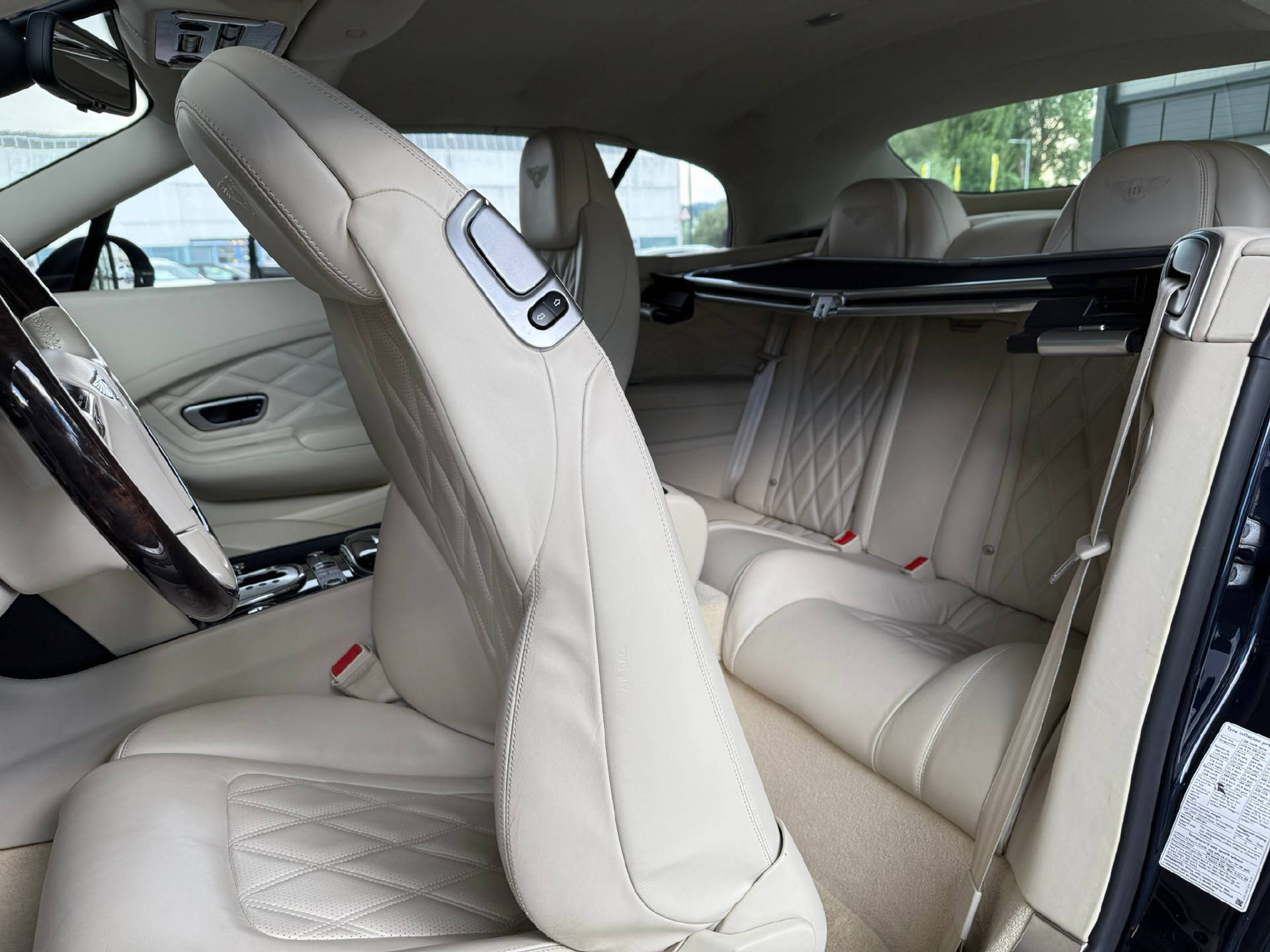 BENTLEY CONTINENTALental GTC 6.0 V12 Speed-11